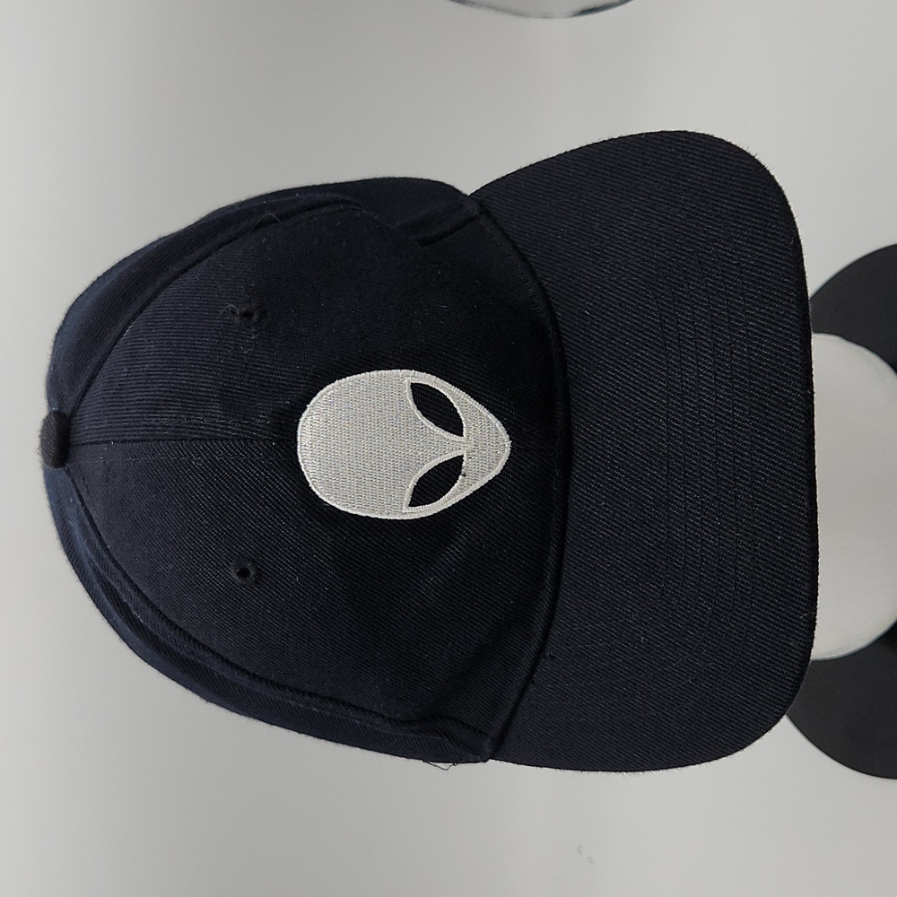 Alienware black baseball cap hat